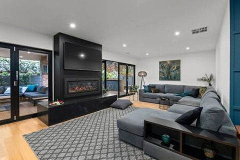 BADGER HOUSE - 4 Bed, 4 Bath, Stunning Entertainer Plus Fire - Holiday Great Ocean Road 0