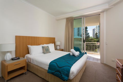 Maldives Resort Main Beach, Gold Coast - Holiday Great Ocean Road 2
