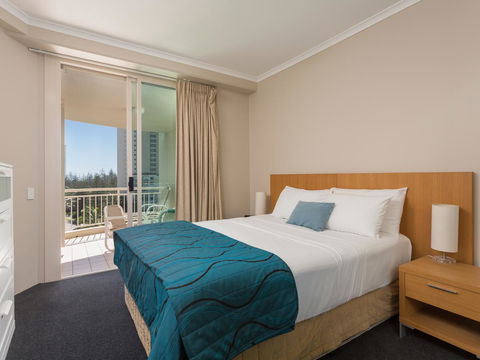 Maldives Resort Main Beach, Gold Coast - Holiday Great Ocean Road 6