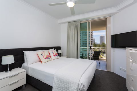 Maldives Resort Main Beach, Gold Coast - Holiday Great Ocean Road 14