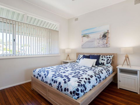'Shoalz', 28 Rigney Street - Renovated Pet Friendly Cottage & Boat Parking - Holiday Great Ocean Road 1