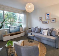 1 Bedroom Apt With Parking Stroll to Elwood Beach - Holiday Great Ocean Road