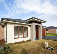 109 Cozy Cranbourne Family House 5Bed2Bath2Parking - Holiday Great Ocean Road