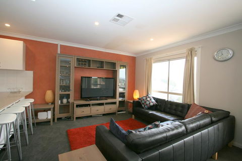 2/17 Jillamatong Street - Holiday Great Ocean Road 0