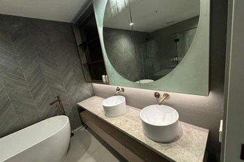City Meets Bay I Resort Style I 4-Level I Rooftop with Holiday Great Ocean Road