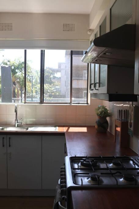 Dee Why Apartment On The Beach With Huge Balcony - Holiday Great Ocean Road 3
