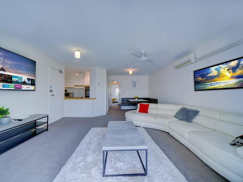 2BR Aloha Lane Main Beach Apartment - Holiday Great Ocean Road 0