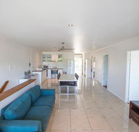 3 Bedroom Apartment // Spence St - Holiday Great Ocean Road