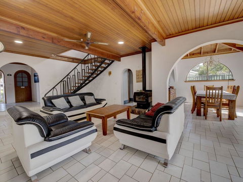 31 Rest Point Absolute Waterfront With Jetty - Holiday Great Ocean Road 2