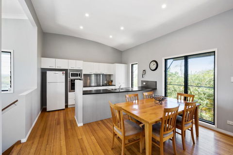40 Jacana Street, Peregian Beach - Holiday Great Ocean Road 2