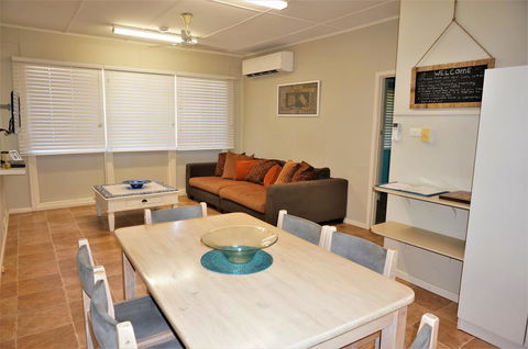 5 Learmonth Street - Close To Town Centre - Holiday Great Ocean Road 3