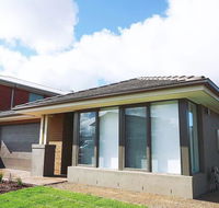 5Bed 2Bath Family House in Werribee - Holiday Great Ocean Road