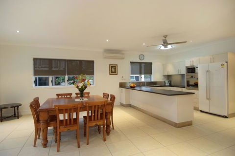 67 Casuarina Beachhouse - Holiday Great Ocean Road 1