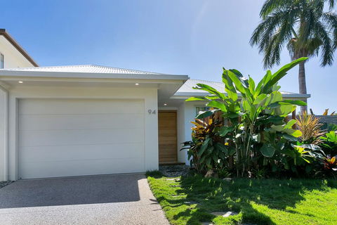 94 Northhouse - Beachside Luxury In Palm Cove - Holiday Great Ocean Road 1