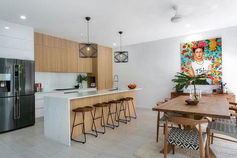 94 Northhouse - Beachside Luxury In Palm Cove - Holiday Great Ocean Road 2
