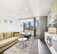 A Charming Studio with Stunning City Views - Holiday Great Ocean Road