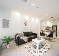 A Spacious  Central 2BR Apt Near Flinders Station - Holiday Great Ocean Road