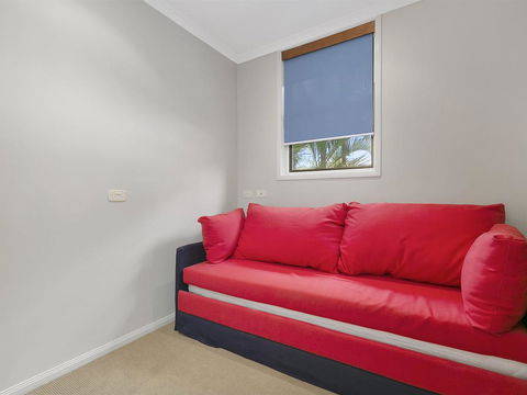 A Superb Location For Enjoying The Best Of Noosa - Unit 2/69 Noosa Parade - Holiday Great Ocean Road 2