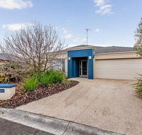 A TOUCH OF CLASS - PET FRIENDLY OUTSIDE ONLY - Holiday Great Ocean Road