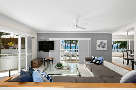 Absolute Beachfront Apt. With Private Pool In Alamanda Beachfront Resort (48) - Holiday Great Ocean Road 2