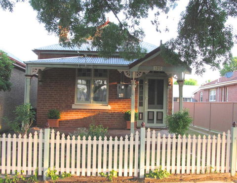 Acacia Cottage On Peel, Bathurst - Holiday Great Ocean Road 0