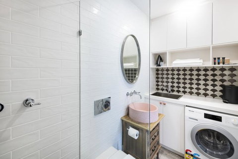 Accommodate Canberra - Warehouse - Holiday Great Ocean Road 1