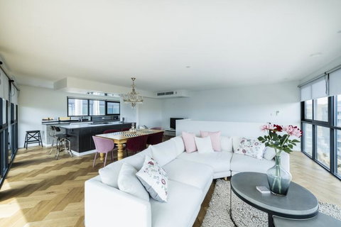 Accommodate Canberra - Warehouse - Holiday Great Ocean Road 0