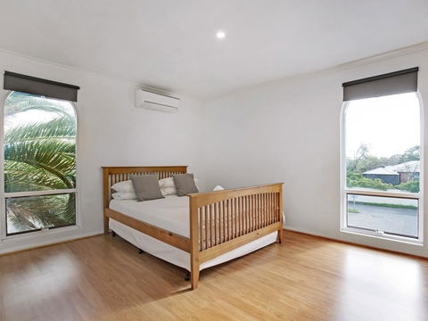 Adelaide Holiday Homes - Holiday Great Ocean Road 0