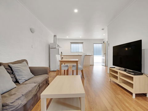 Adelaide Holiday Homes - Holiday Great Ocean Road 2