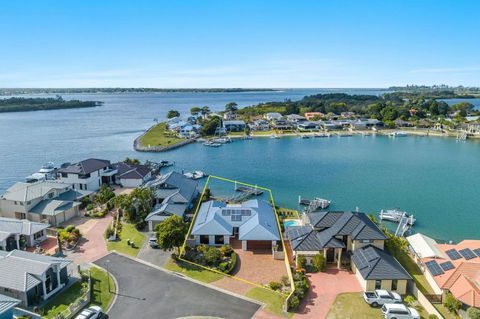 Dolphin Waters - Waterfront Delight - Holiday Great Ocean Road 1