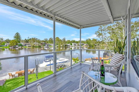 Dora Creek Stunning Modern Waterfront With Jetty Azure Reflections A Lakeside Retreat - Holiday Great Ocean Road 0