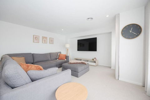 EDEN Spacious Torquay Family Escape - Holiday Great Ocean Road 3