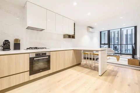 Effortless MinimalismCentral Southbank Apt Park - Holiday Great Ocean Road 3