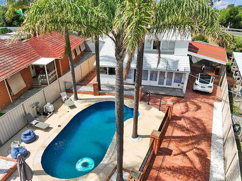 Evies White House Oasis I Pool & Close To Airport - Holiday Great Ocean Road 1