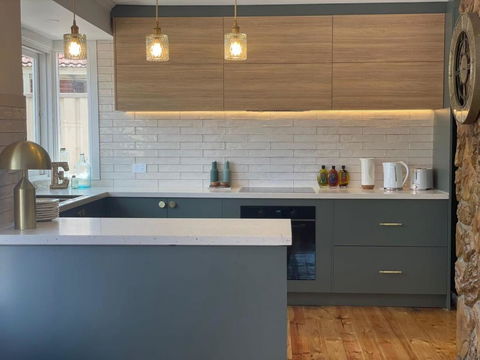 Evies White House Oasis I Pool & Close To Airport - Holiday Great Ocean Road 3