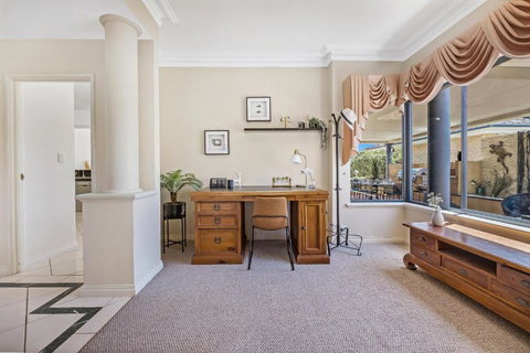 Fun In The Sun Pool Bliss & Ocean Views - Holiday Great Ocean Road 3