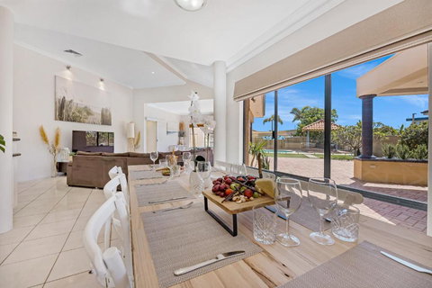 Fun In The Sun Pool Bliss & Ocean Views - Holiday Great Ocean Road 4