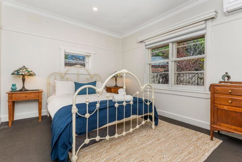 Golden Square Gold Class Guest House, Bendigo - Holiday Great Ocean Road 1