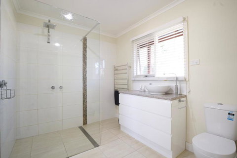 Goolwa River Retreat - Holiday Great Ocean Road 3