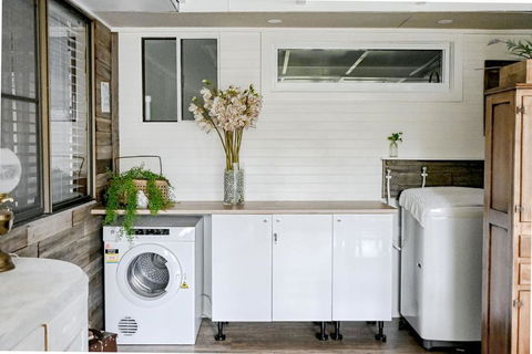 Halls Eclectic Hideaway Bowral - Holiday Great Ocean Road 3