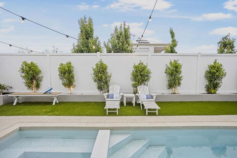 Hamptons In Torquay - 5 Bath, Pool, Spa & Theatre! - Holiday Great Ocean Road 2