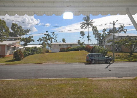 Happy Days - Burrum Heads- Close To Boatramp- 2BR - Holiday Great Ocean Road 1