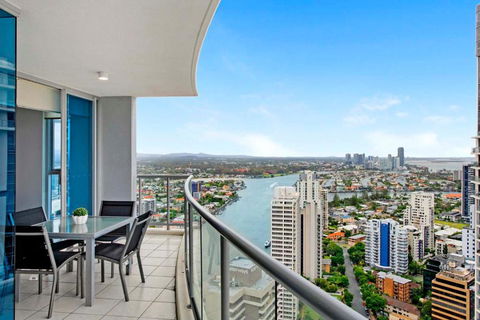 HIGH FLOOR GUARANTEE - 3 Bedroom Plus Study Apartments At Chevron Renaissance - Self Contained & Privately Managed - Wow Stay - Holiday Great Ocean Road 3