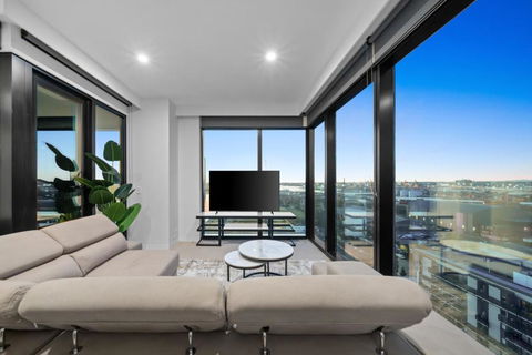 High Rise Marina Tower Residence - Holiday Great Ocean Road 0