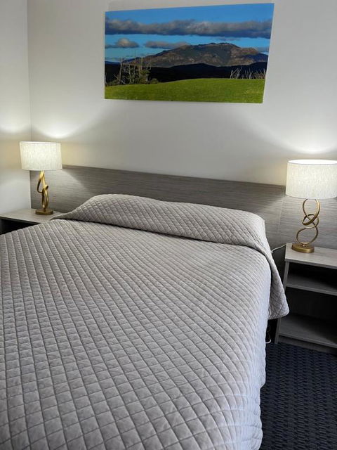 Heemskirk Motor Hotel - Holiday Great Ocean Road 2