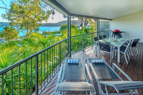 Heliconia 1 Hamilton Island 3 Bedroom Ocean Views With Golf Buggy - Holiday Great Ocean Road 2