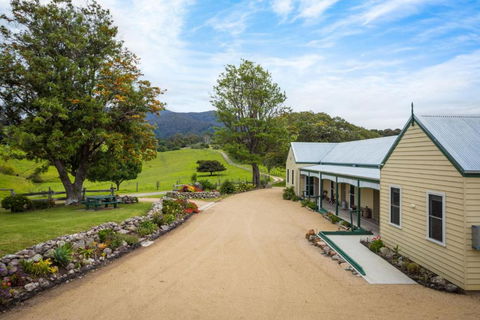 Henkley Cottage 2 Jeremiah - Holiday Great Ocean Road 0