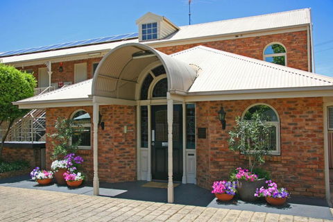 Hermitage Motor Inn - Holiday Great Ocean Road 1