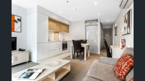 Hi 5 Star Luxury Adelaide City Apartment - Holiday Great Ocean Road 2