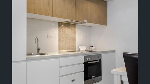 Hi 5 Star Luxury Adelaide City Apartment - Holiday Great Ocean Road 1